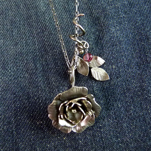 Kovářská růže..amulet