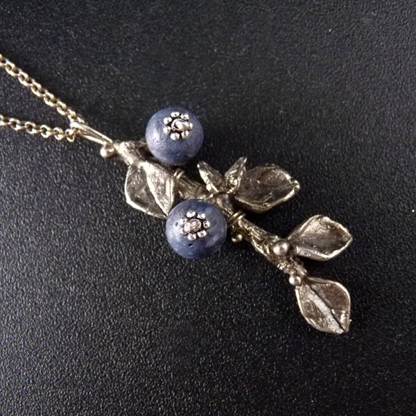 Malé francouzské borůvky..amulet