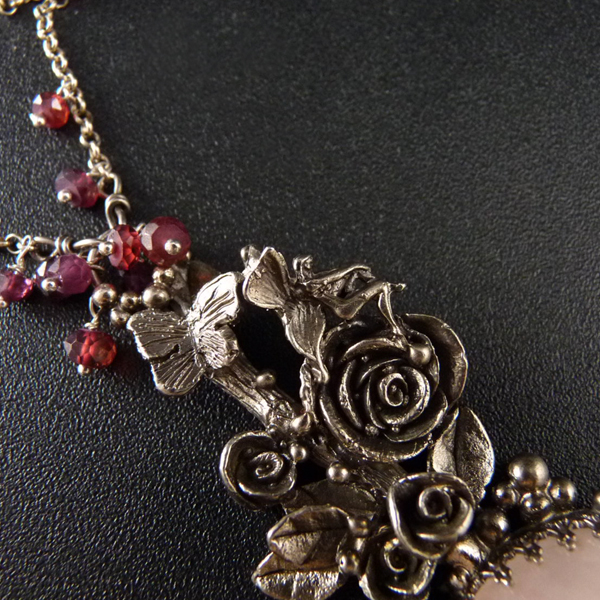 Saint Germainovy růže..amulet