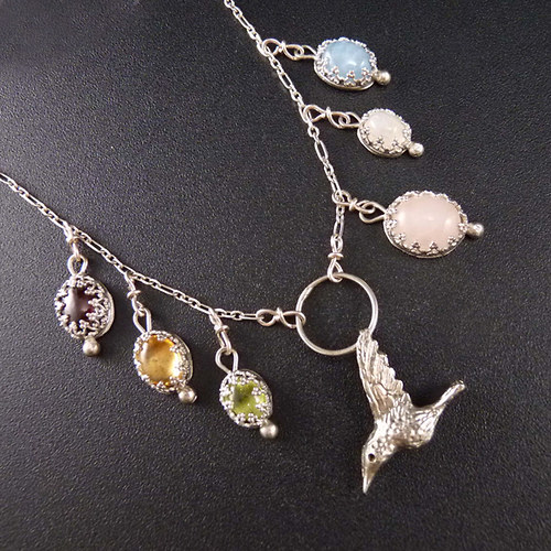 Duhový kolibřík..amulet