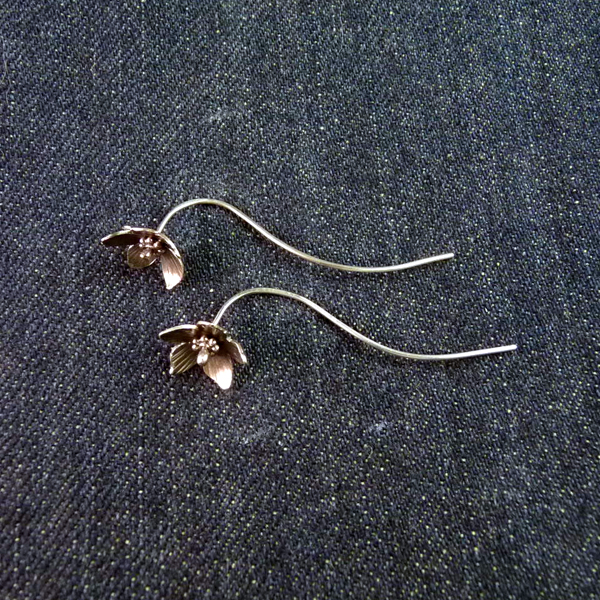 Hrušničkové kvítky