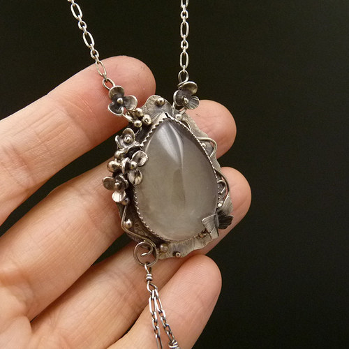 Růženín přímo z louky..amulet