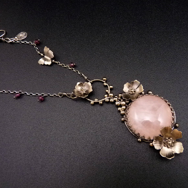 Parfém třešňových květů..amulet