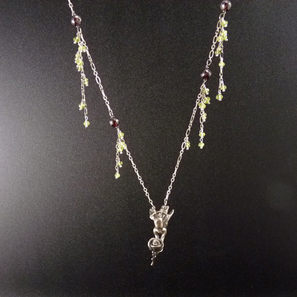 Růže z Paříže..amulet