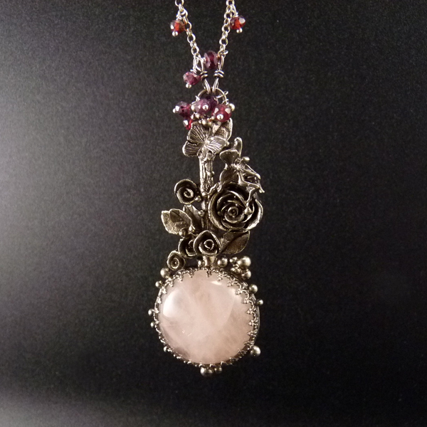 Saint Germainovy růže..amulet