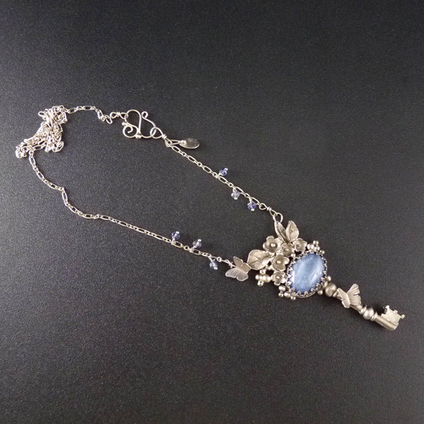 Vzpomínky na Paříž..amulet