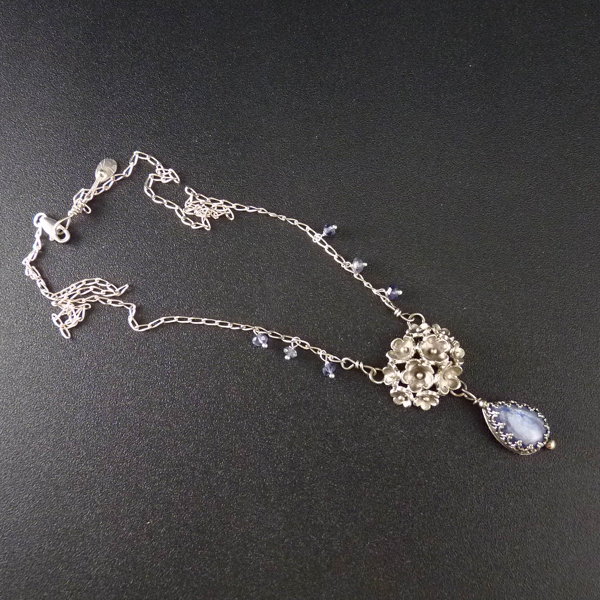 Francouzské pomněnky..amulet