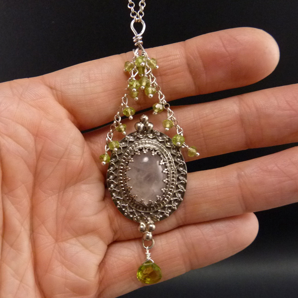 Čarovný lustr..amulet