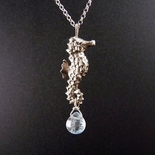 Zasněný mořský koník..amulet