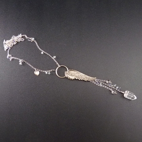 Kousíček Paříže..amulet