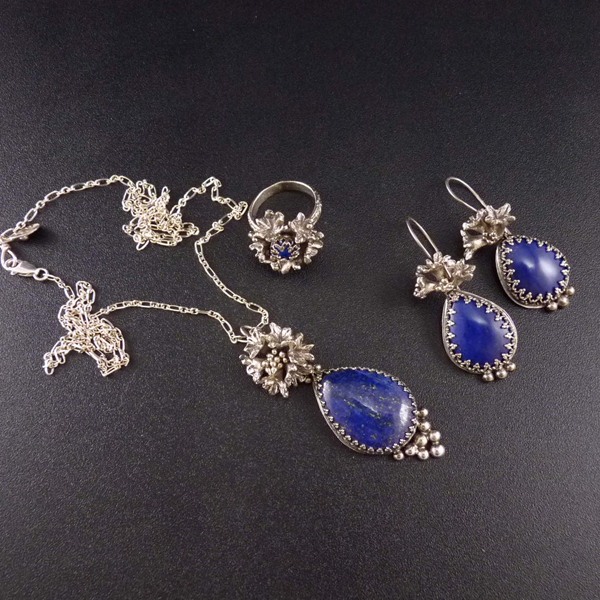 Chrpy z Paříže..prsten