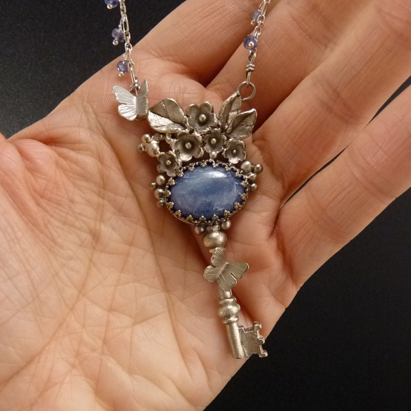 Vzpomínky na Paříž..amulet