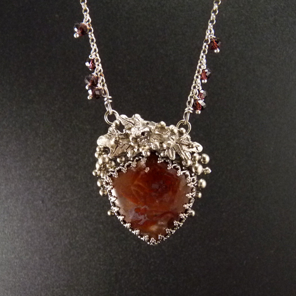 Pomazli mě..amulet