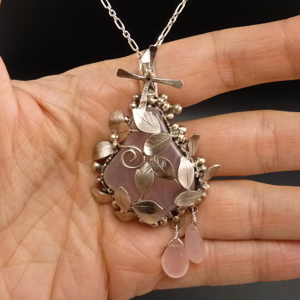 Okvetený větrný mlýn..amulet