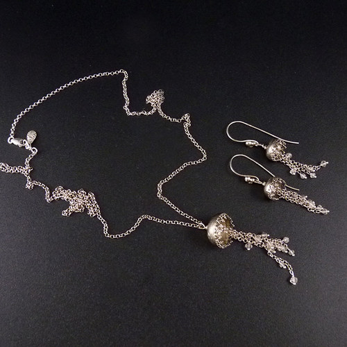 Růžová medůzka..amulet