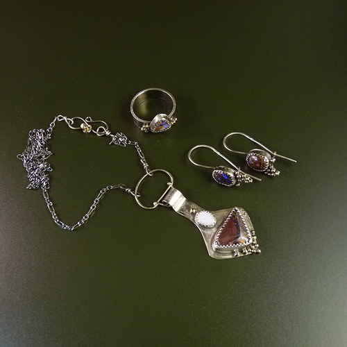 Amulet prvního draka..