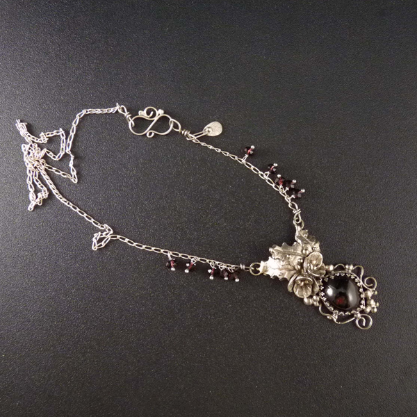 Francouzské vlčí máky..amulet