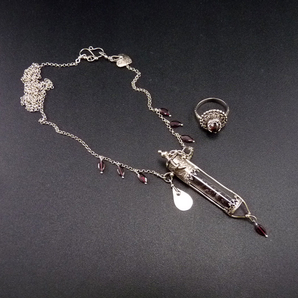 Pilšavér, vypij mě..amulet