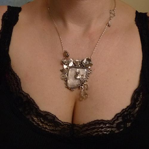 Růže Srdcové královny..amulet