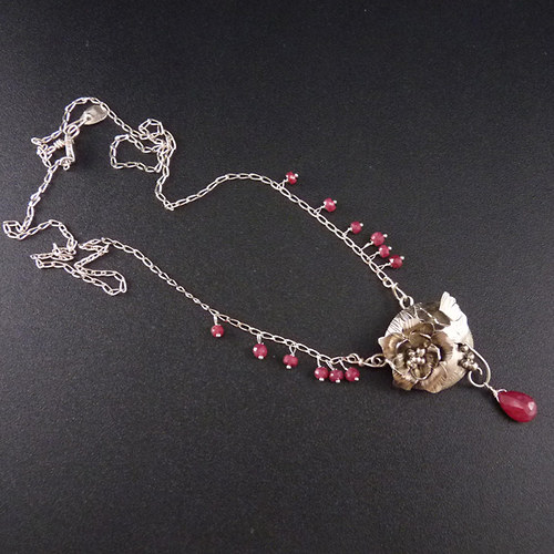 Voňavý květ mandloně..amulet