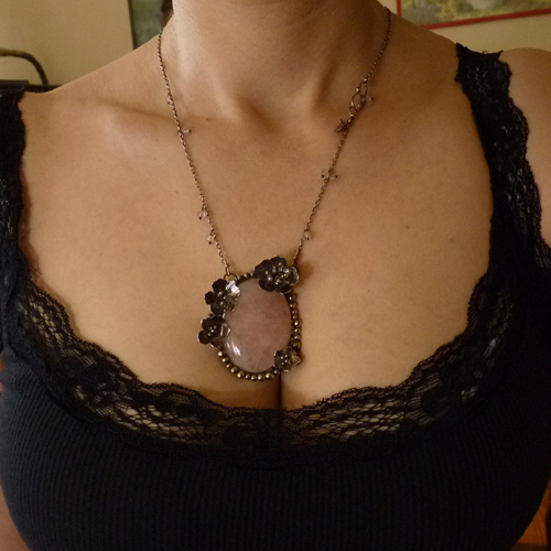 Mandloň v plném květu..amulet
