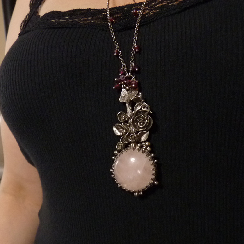 Saint Germainovy růže..amulet