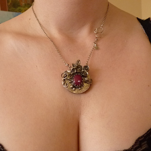 Rubínové rosárium..amulet