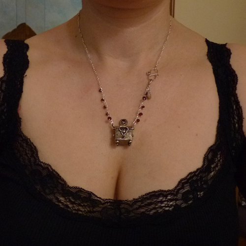 Truhlička na Upelkuchen..amulet