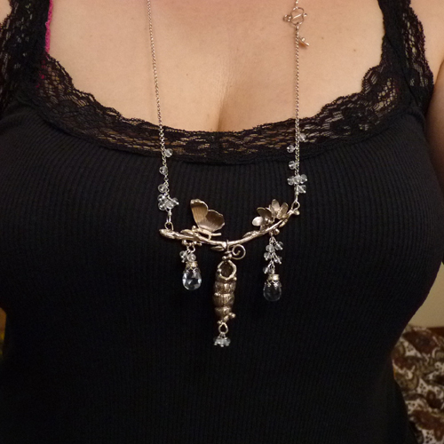 Absolemova kukla..amulet