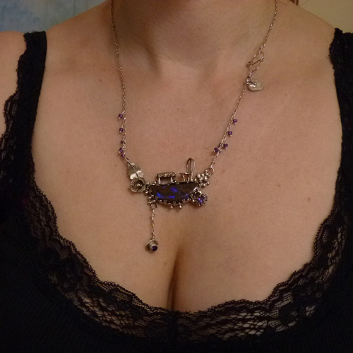 Milovaný čajový amulet..