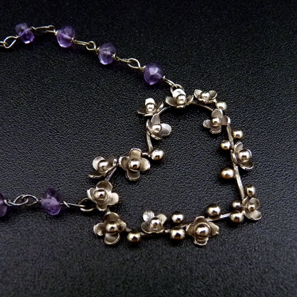 Vůně kvetoucího šeříku..amulet