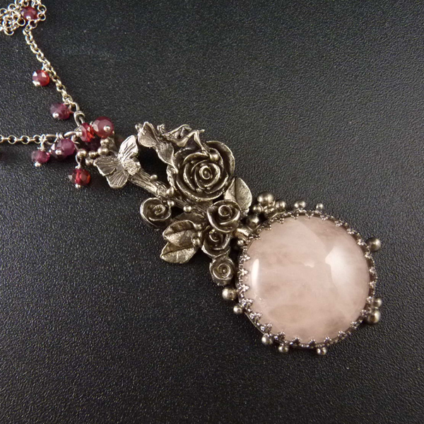Saint Germainovy růže..amulet