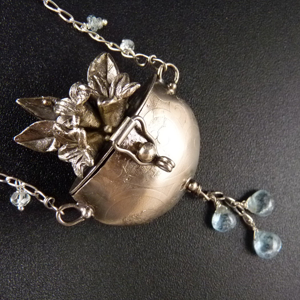 Zvonky z Paříže..amulet