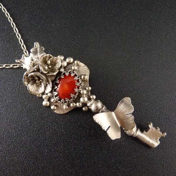 Makový pařížský klíček..amulet
