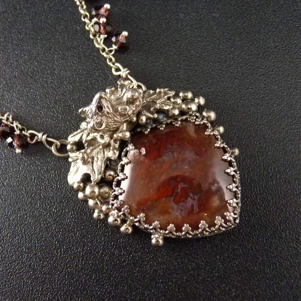 Pomazli mě..amulet