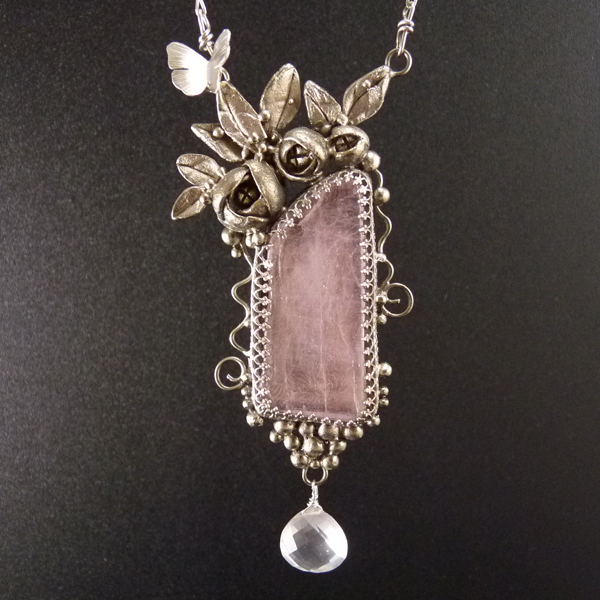 Pivoňky z Paříže..amulet