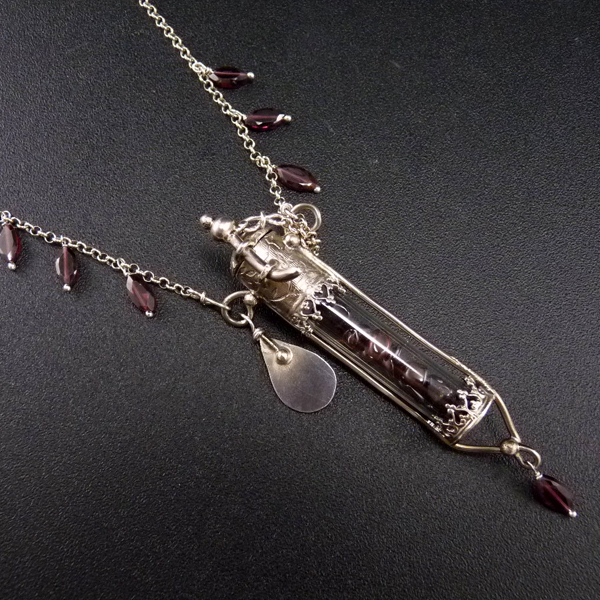 Pilšavér, vypij mě..amulet