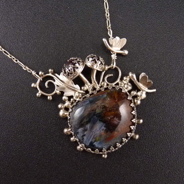 Světlušky, milovnice houbiček..amulet