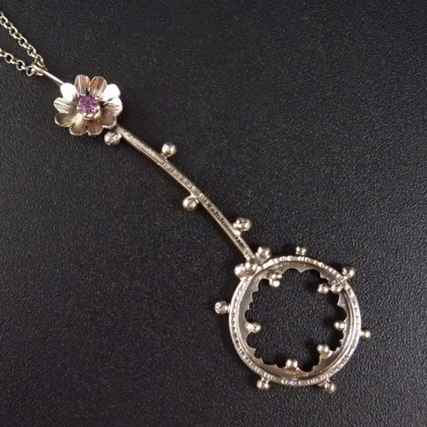 Sedmikráskové bublifukátko..amulet