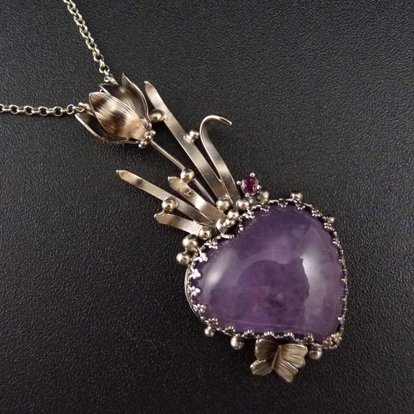 Něhyplný krokus..amulet