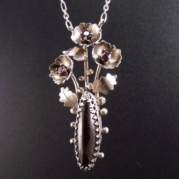 Magické vlčí máky..amulet