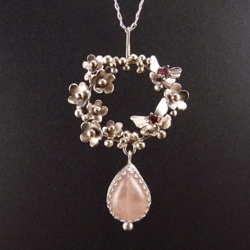 Pomněnkový věneček..amulet