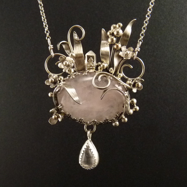 Bydlím si v trávě..amulet