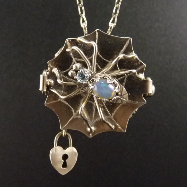 Moje tajemství..amulet