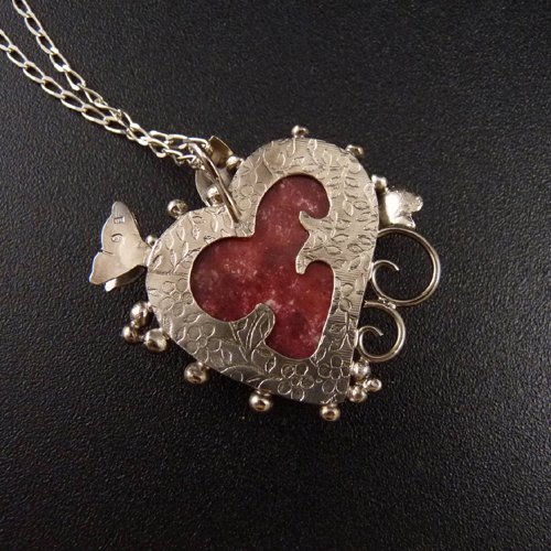 Malé motýlí tajemství X..amulet