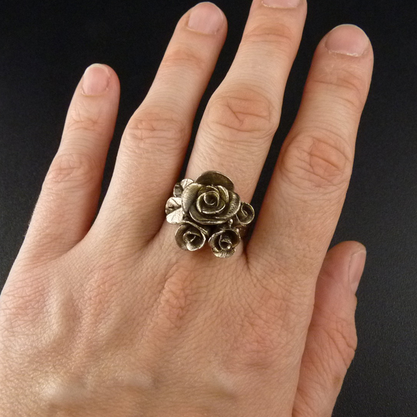 Stařičké anglické růže..prsten