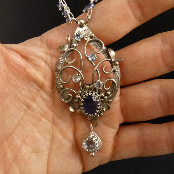 Půlnoční vílí..amulet