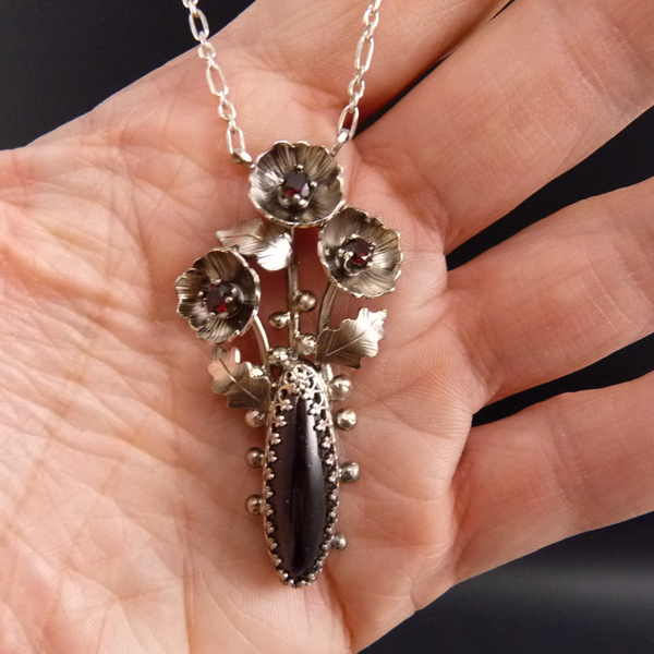 Magické vlčí máky..amulet