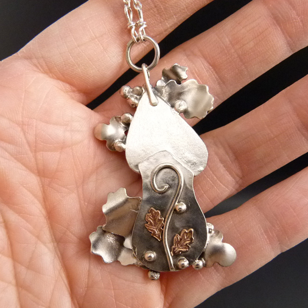 Bydlím si pod dubem..amulet