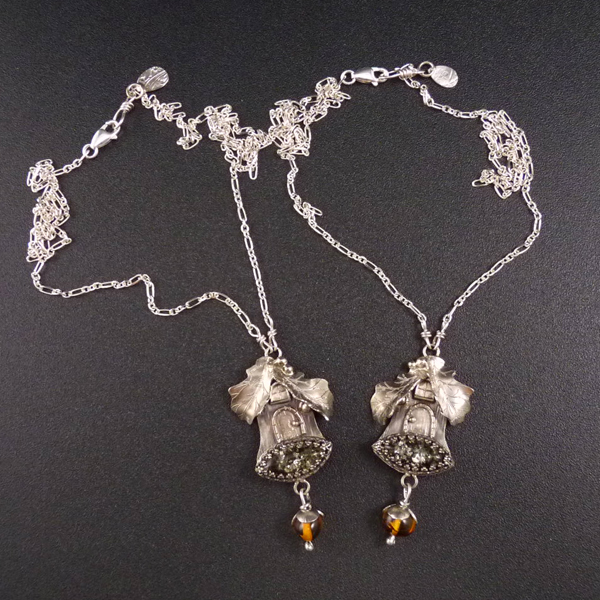 Dubové bydlení pro dvojčata..amulet